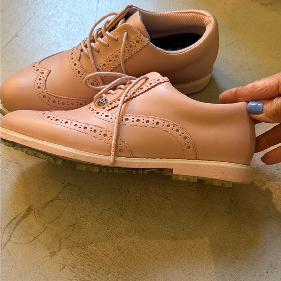 GFore golf shoes dusty pink 6.5 37 fits like 6
